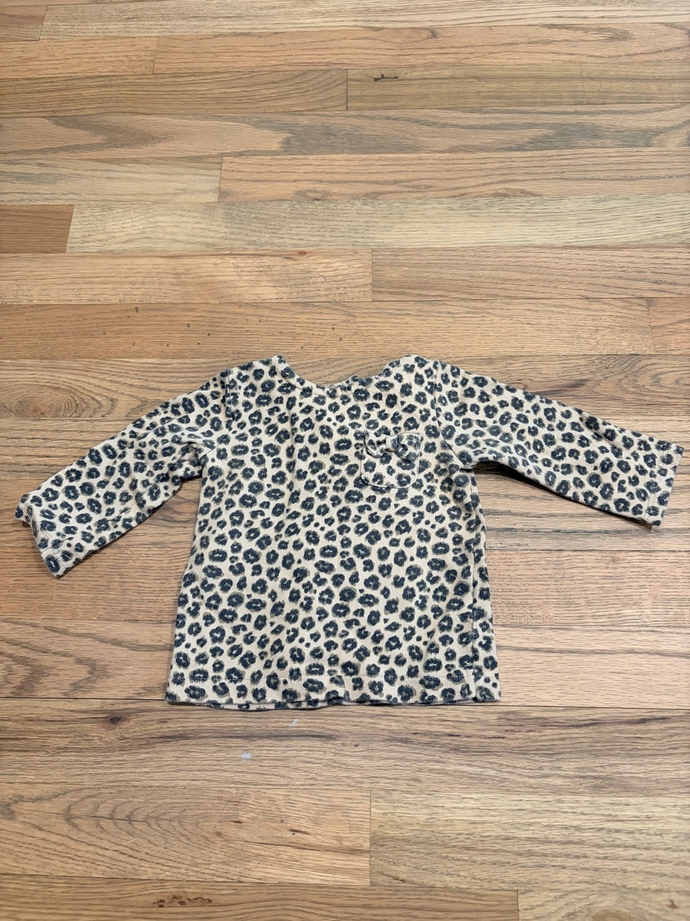 Carter’s baby girl leopard print thin sweatshirt